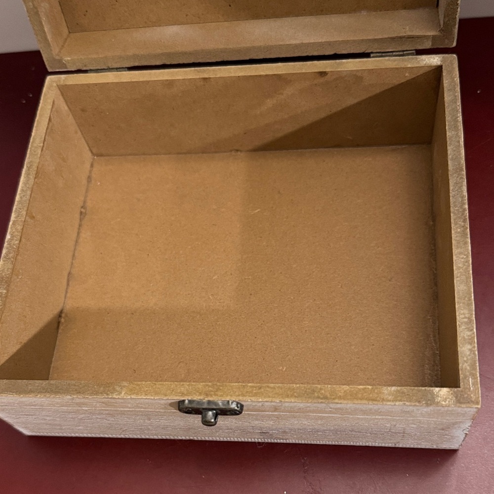 Wooden Memory Keepsake Box with Hummingbird Design - Picture 5 of 12